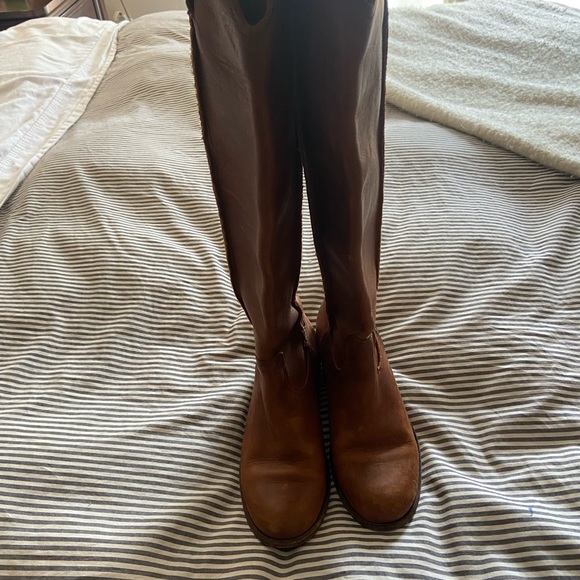Frye riding boots size 8.5. Good use condition. Brown leather. - Picture 2 of 8